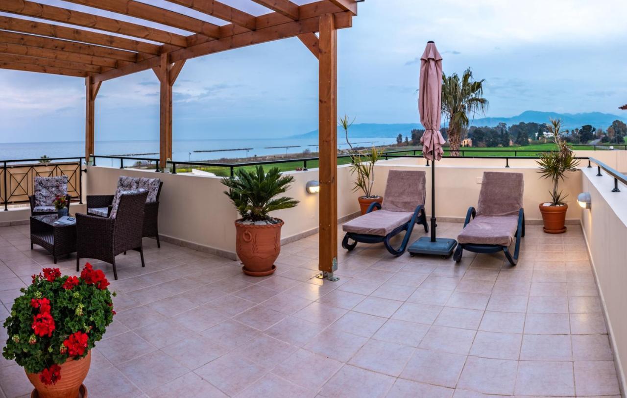 Penthouse direkt am Meer Polis Bagian luar foto