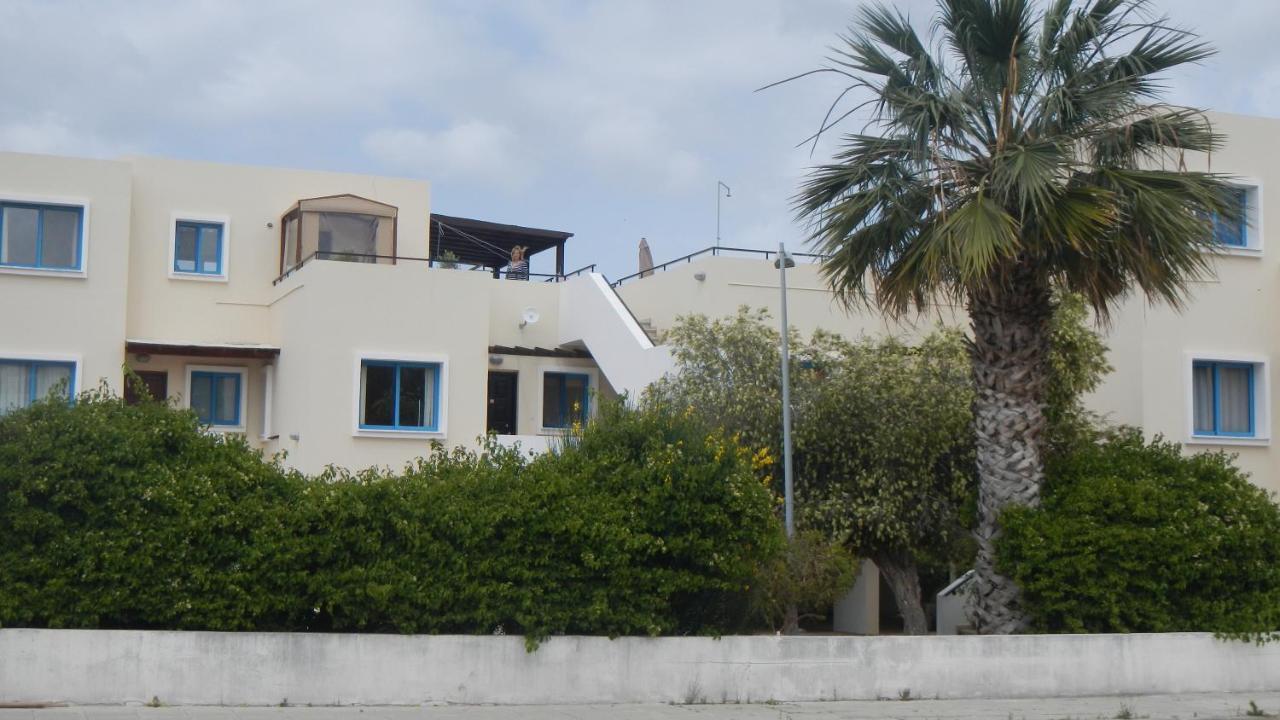 Penthouse direkt am Meer Polis Bagian luar foto