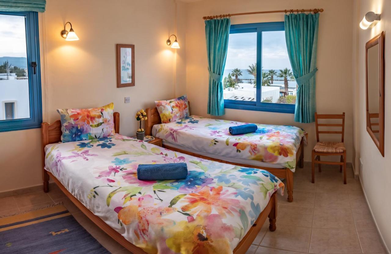 Penthouse direkt am Meer Polis Bagian luar foto