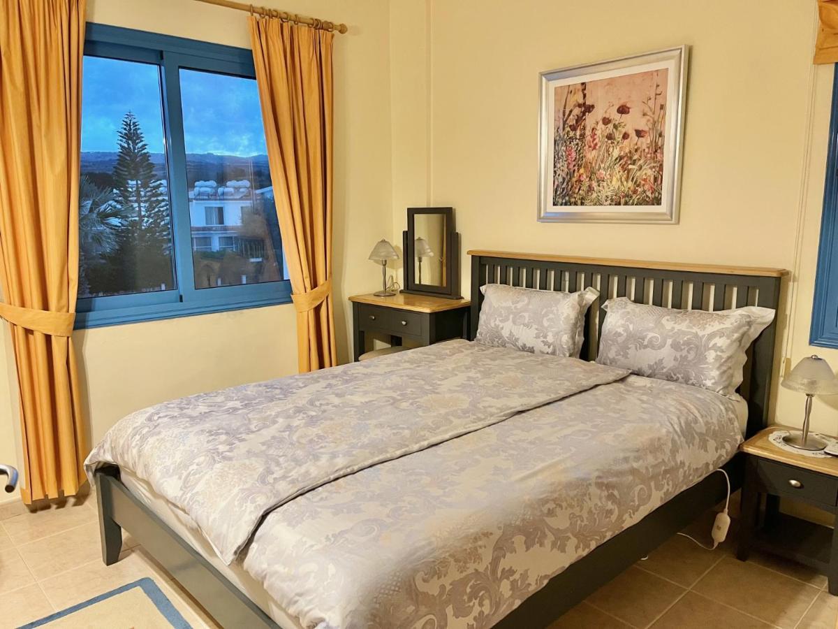 Penthouse direkt am Meer Polis Bagian luar foto